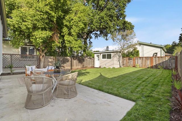 715 Roosevelt Avenue, Redwood City, CA 94061