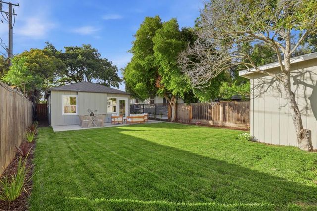 715 Roosevelt Avenue, Redwood City, CA 94061