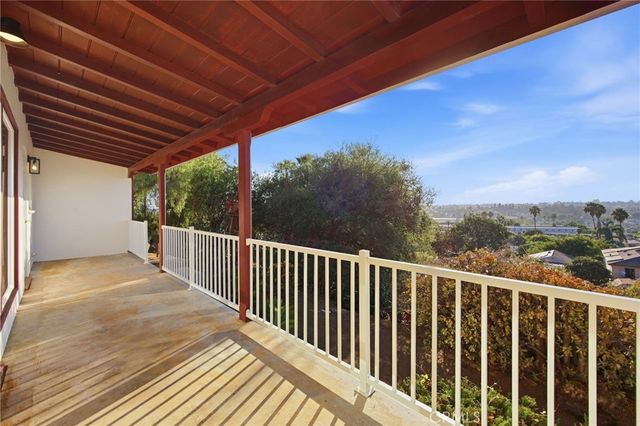 644 Hillside Terrace, Vista, CA 92084