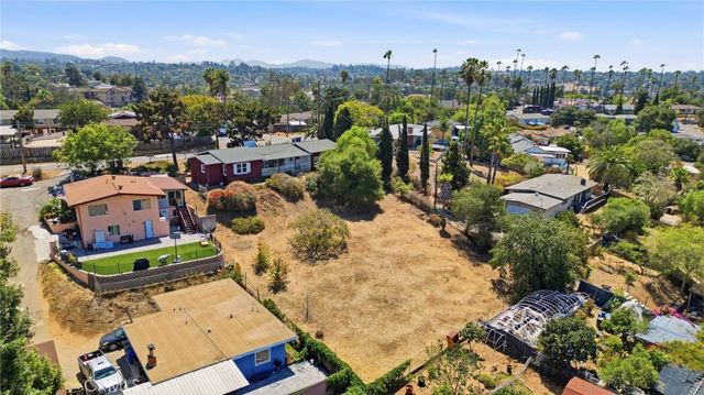 644 Hillside Terrace, Vista, CA 92084