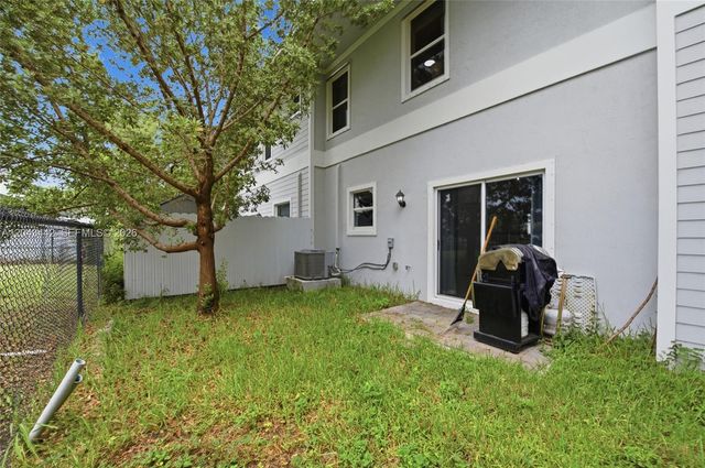 1774 SE 9th Avenue 1774, Homestead, FL 33034