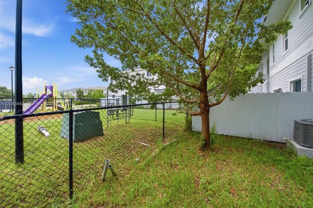 1774 SE 9th Avenue 1774, Homestead, FL 33034