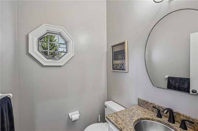 5418 W 161st Terrace, Overland Park, KS 66085