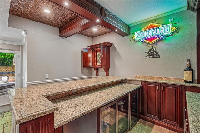 5418 W 161st Terrace, Overland Park, KS 66085
