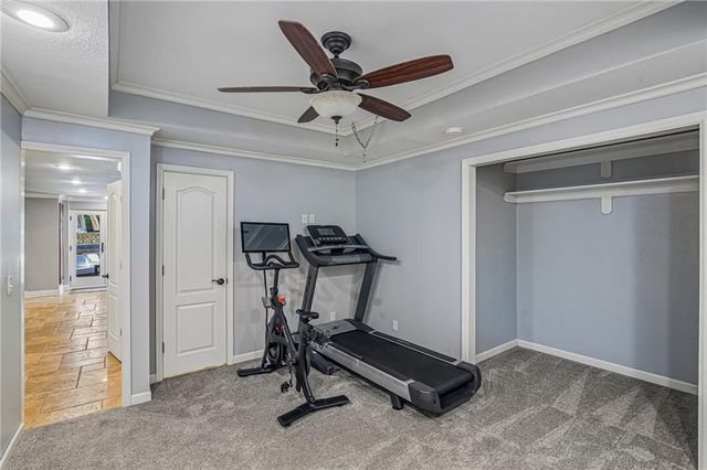 5418 W 161st Terrace, Overland Park, KS 66085
