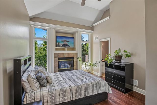5418 W 161st Terrace, Overland Park, KS 66085
