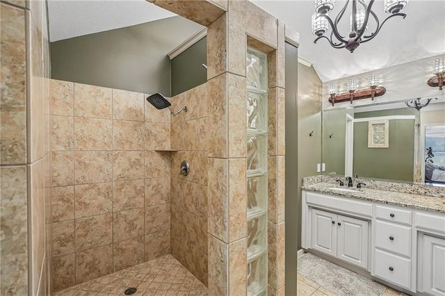 5418 W 161st Terrace, Overland Park, KS 66085