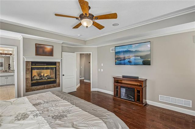 5418 W 161st Terrace, Overland Park, KS 66085