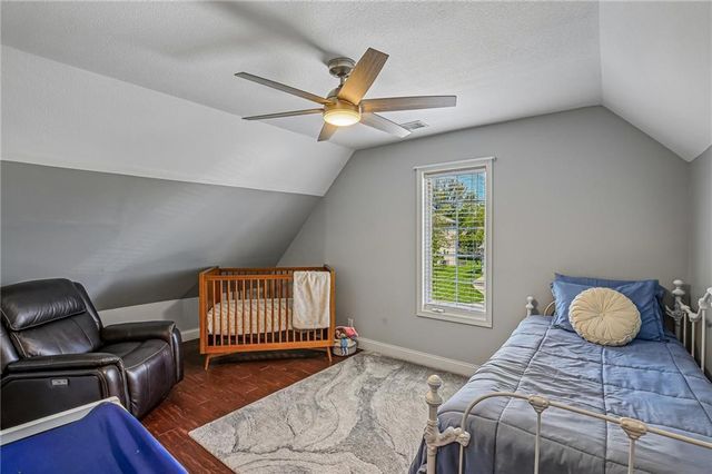 5418 W 161st Terrace, Overland Park, KS 66085