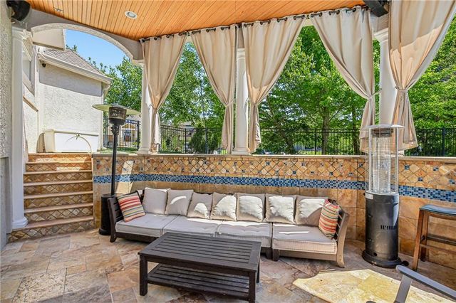 5418 W 161st Terrace, Overland Park, KS 66085