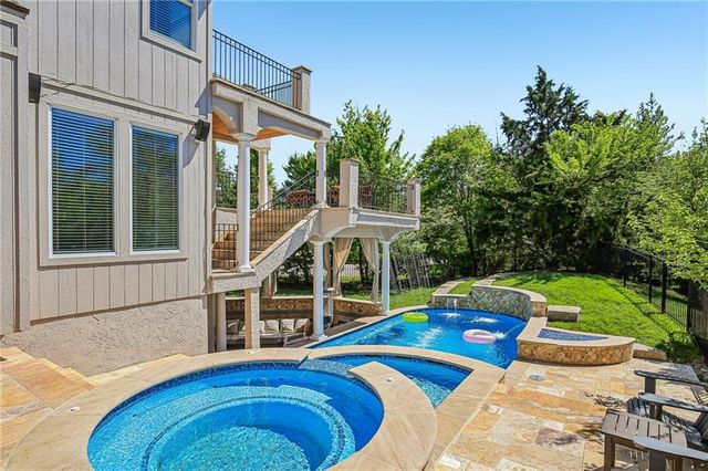 5418 W 161st Terrace, Overland Park, KS 66085