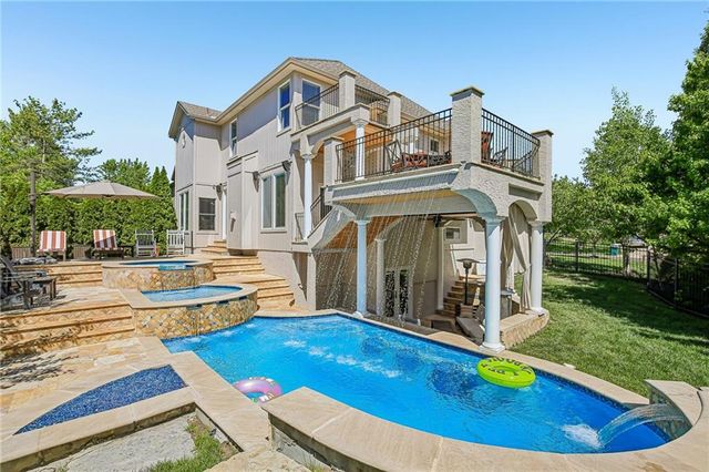 5418 W 161st Terrace, Overland Park, KS 66085