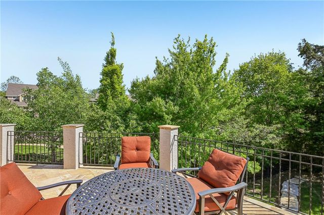 5418 W 161st Terrace, Overland Park, KS 66085