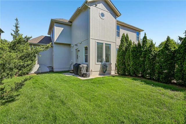 5418 W 161st Terrace, Overland Park, KS 66085