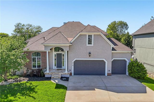 5418 W 161st Terrace, Overland Park, KS 66085