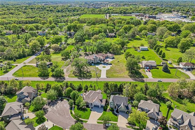 5418 W 161st Terrace, Overland Park, KS 66085