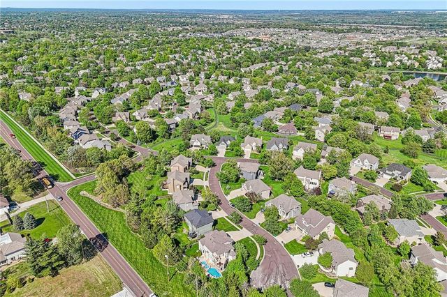 5418 W 161st Terrace, Overland Park, KS 66085