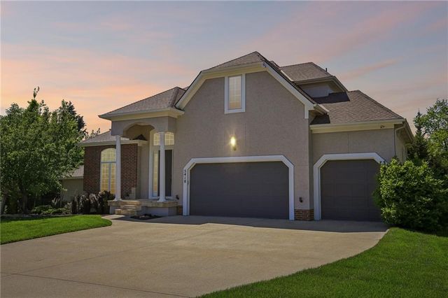 5418 W 161st Terrace, Overland Park, KS 66085