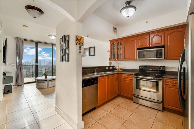 2301 SW 27th Ave 1204, Miami, FL 33145
