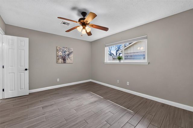 10407 Winding Trail Road, La Porte, TX 77571