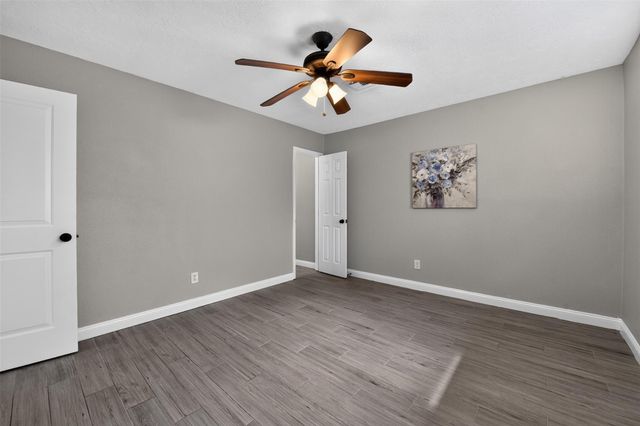 10407 Winding Trail Road, La Porte, TX 77571