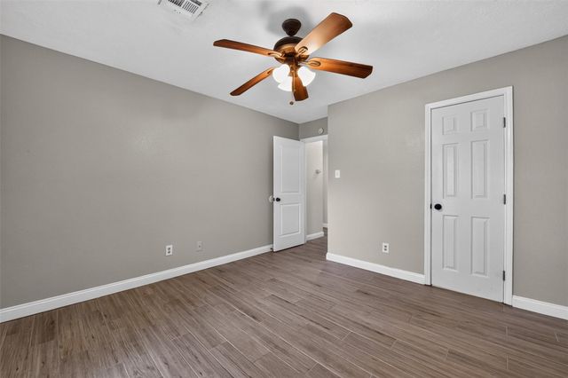 10407 Winding Trail Road, La Porte, TX 77571