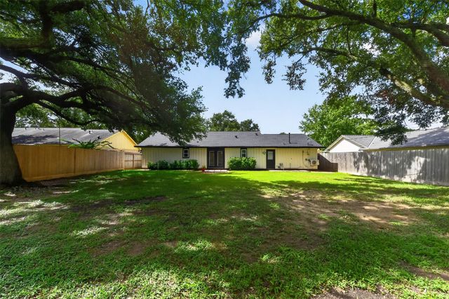 10407 Winding Trail Road, La Porte, TX 77571