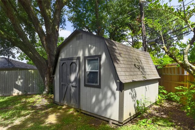 10407 Winding Trail Road, La Porte, TX 77571