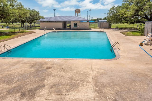 10407 Winding Trail Road, La Porte, TX 77571