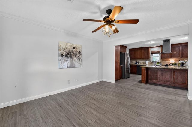 10407 Winding Trail Road, La Porte, TX 77571