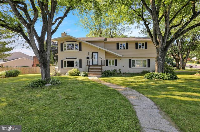 97 WELLINGTON BLVD, Reading, PA 19610