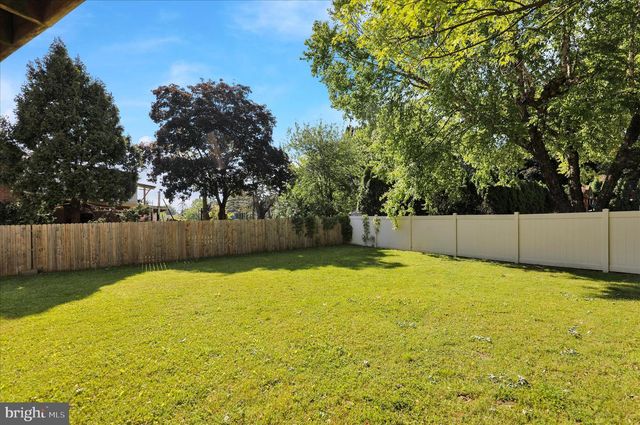 97 WELLINGTON BLVD, Reading, PA 19610
