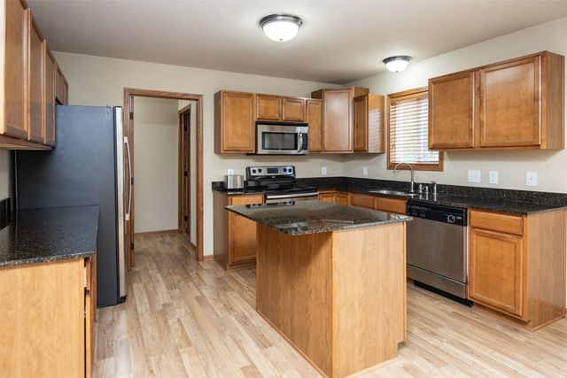 4284 Tamara Lane, West Des Moines, IA 50265