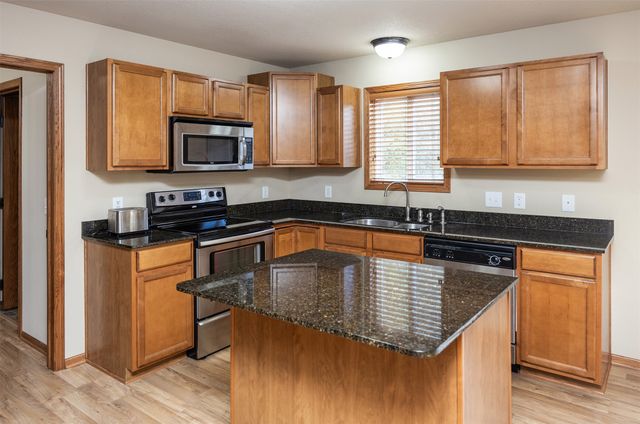 4284 Tamara Lane, West Des Moines, IA 50265