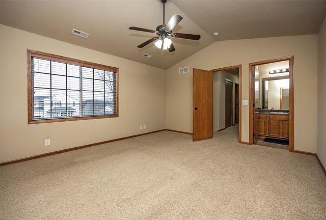 4284 Tamara Lane, West Des Moines, IA 50265