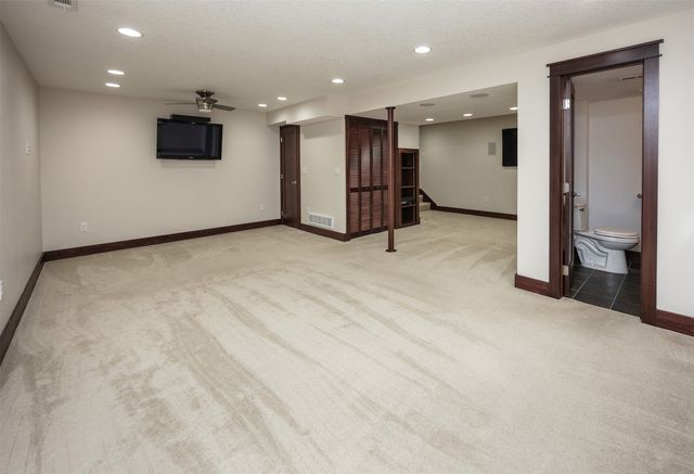 4284 Tamara Lane, West Des Moines, IA 50265