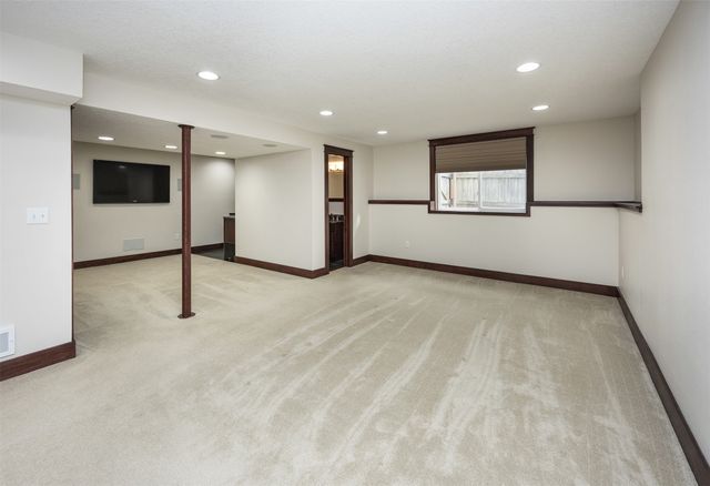 4284 Tamara Lane, West Des Moines, IA 50265