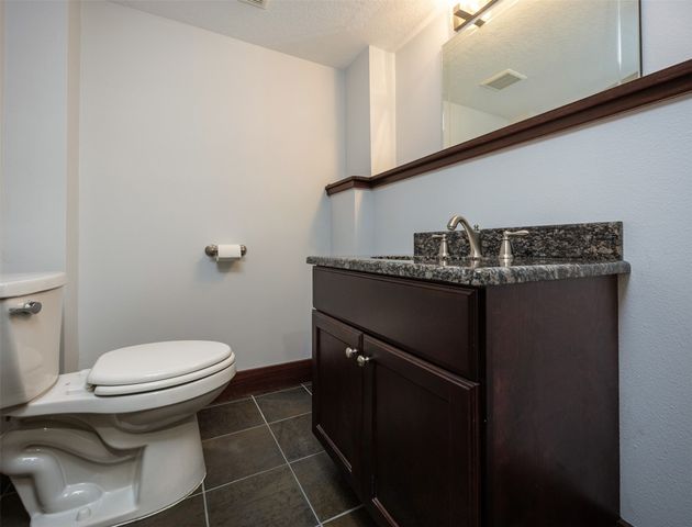 4284 Tamara Lane, West Des Moines, IA 50265