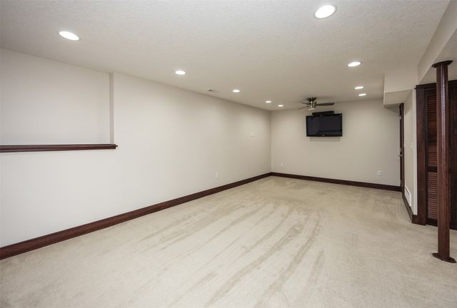 4284 Tamara Lane, West Des Moines, IA 50265