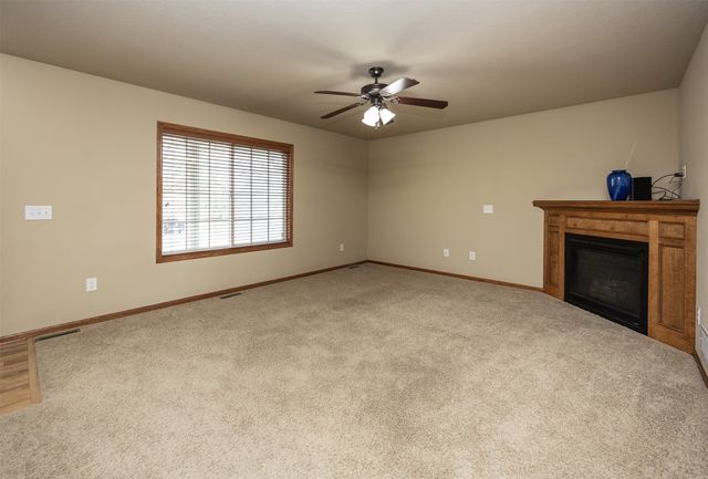 4284 Tamara Lane, West Des Moines, IA 50265