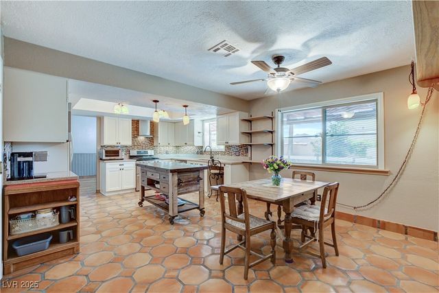 845 Robinson Lane, Boulder City, NV 89005