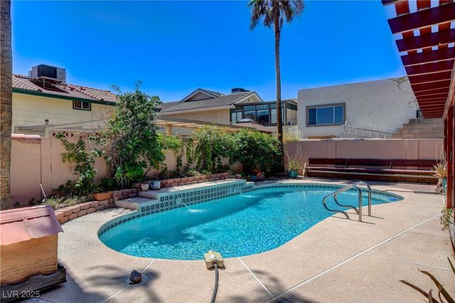 845 Robinson Lane, Boulder City, NV 89005