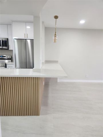 2781 N Pine Island Road 302, Sunrise, FL 33322