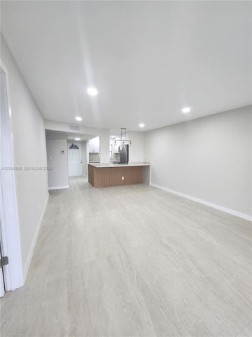 2781 N Pine Island Road 302, Sunrise, FL 33322