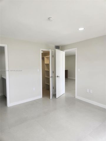 2781 N Pine Island Road 302, Sunrise, FL 33322