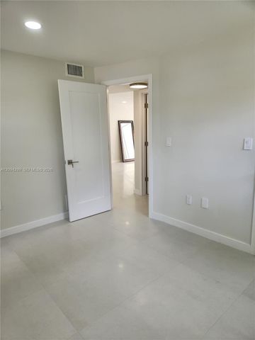 2781 N Pine Island Road 302, Sunrise, FL 33322