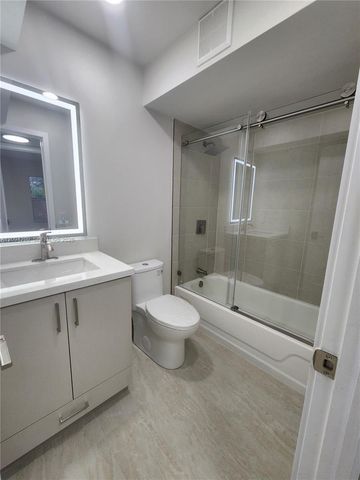 2781 N Pine Island Road 302, Sunrise, FL 33322