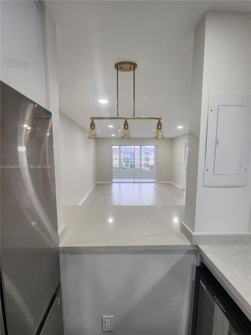 2781 N Pine Island Road 302, Sunrise, FL 33322