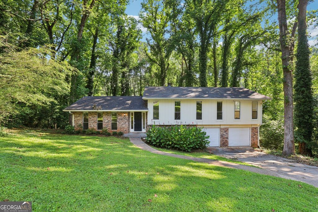 5802 Simone Drive, Stone Mountain, GA 30087