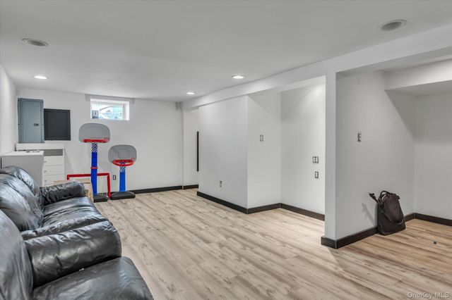 170 W 9th Street, Deer Park, NY 11729
